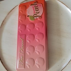 Too faced sweet peach palette